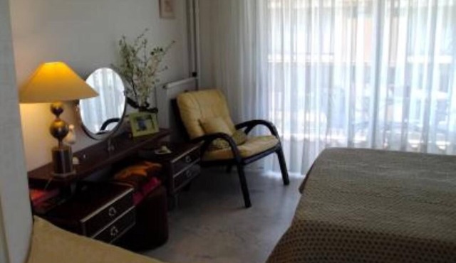 Confortable flat by the sea and with swimming pool