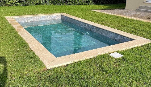 Confortable Maison Avec Jardin, Entre Ville et Campagne à Pernes les Fontaines