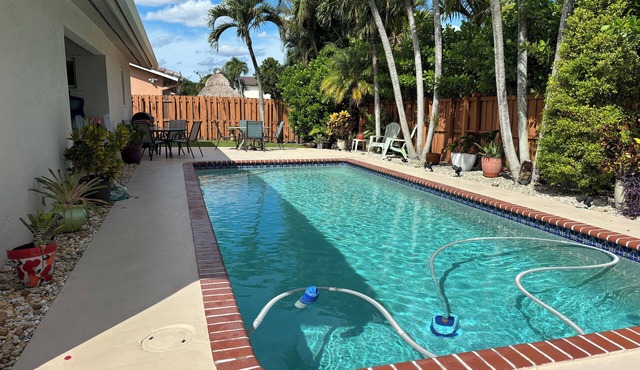 CONFORTABLE 4-BEDROOM 2 BATH HOME WITH POOL IN THE CENTER OF MIAMI.