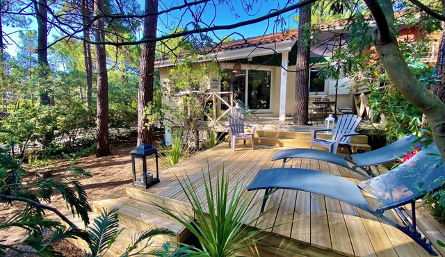 Confortable and bright villa, for 6 people, with pool and WiFi.