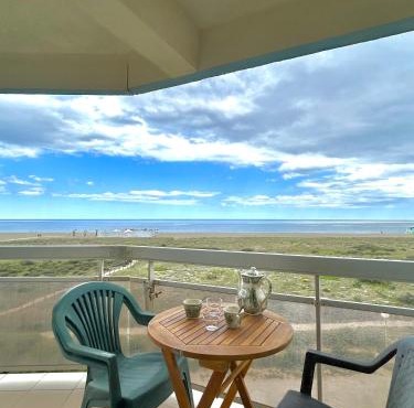 Confortable T2 + Cabine face à la mer 4BALM39