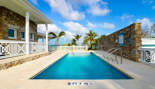 Connecting 2 Bed/2.5 Bath Luxry Townhomes w/Seperate Entrances - Can Sleep 12