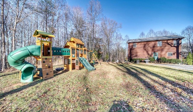Conners Ridge Cabin is next to a small family Goat farm