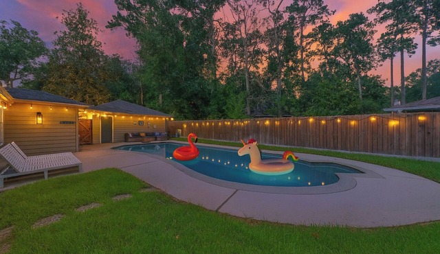 Conroe Getaway Retreat 4BR/2.5BA Private Pool with Game Room Near Mall