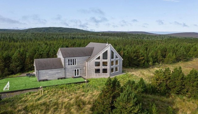 CONSTANT & TRUE (SEASMHACH AGUS DILEAS) in Claddach Vallay/Sollas, North Uist