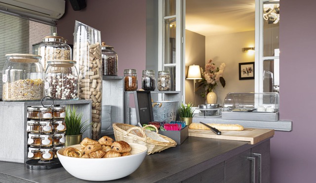 Contact Hôtels Les Pierres Dorées