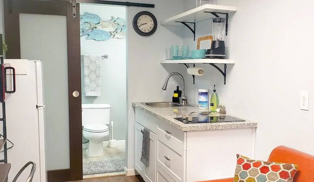Container-Home with Wi-Fi & 3mi from Downtown Phxnn