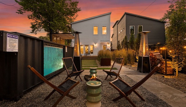Container Pool | Wood Firepit | Chefs Kitchen | Hot Tub | EV Charging | BBQ