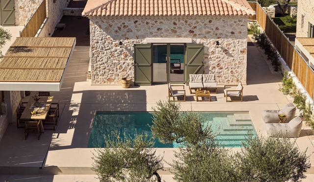 - Conte Maris V- Private pool and garden suite-villa in Zante!