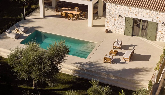 - Conte Maris VI - Private pool and garden suite-villa in Zante!