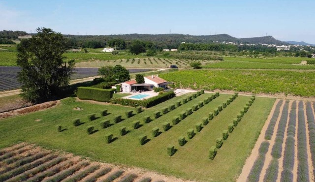 Contemporary villa private pool alone in countryside 4 stars