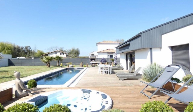 Contemporaine Villa 'la marina"