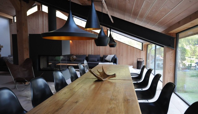 Contemporary Luxury Mountain Retreat