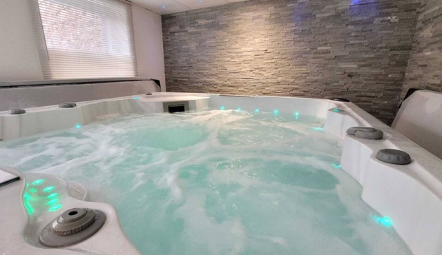 Contemporary house 10 people with sauna and Spa