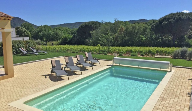 Contemporary villa with pool