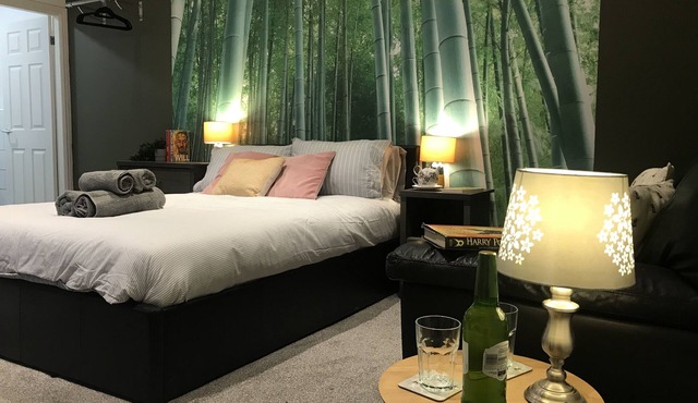 Contemporary 1 bed studio for comfy stay in Wigan