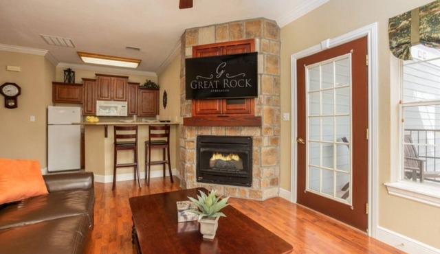 Contemporary 1BR Gem in Great Rock Sanctuary