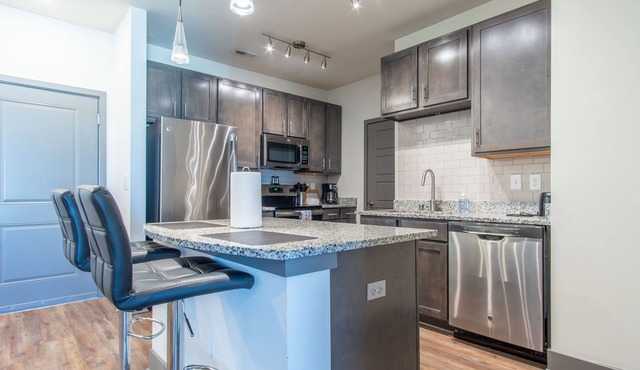 Contemporary 2BR Suite | Pool, Parking + Gym B