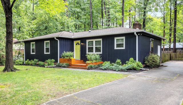 Contemporary 3-bedroom house in peaceful Cary with Fenced-In Backyard