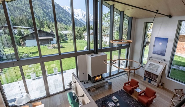 Contemporary 5* Chalet in Argentière with Sauna and Fireplace