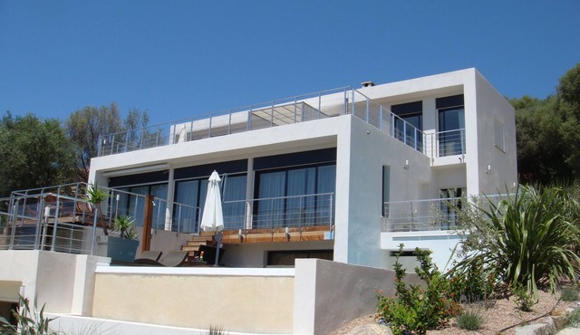 CONTEMPORARY AIR-CONDITIONED VILLA HEATED POOL NEAR BEACHES 4*, 4* VILLA