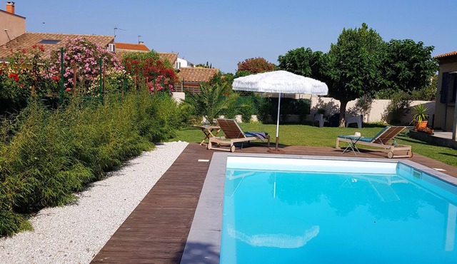 Contemporary air-conditioned house