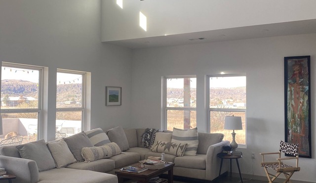 Contemporary all new, entire home perfect for a luxury getaway