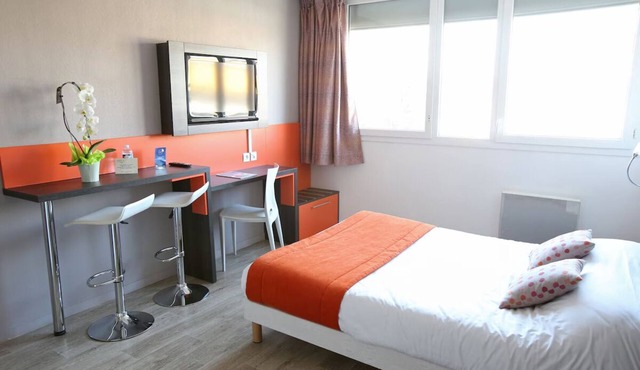 Contemporary Apartment Near Metro & Tram Lines | 2 Units