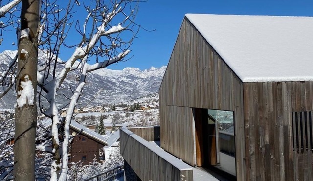 Contemporary architect-designed house in the mountains - pool/sauna - luxury and calm