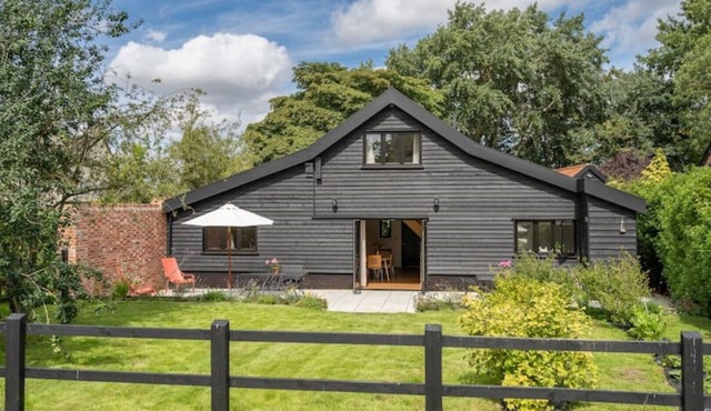 Contemporary Barn Norfolk/Suffolk Valley