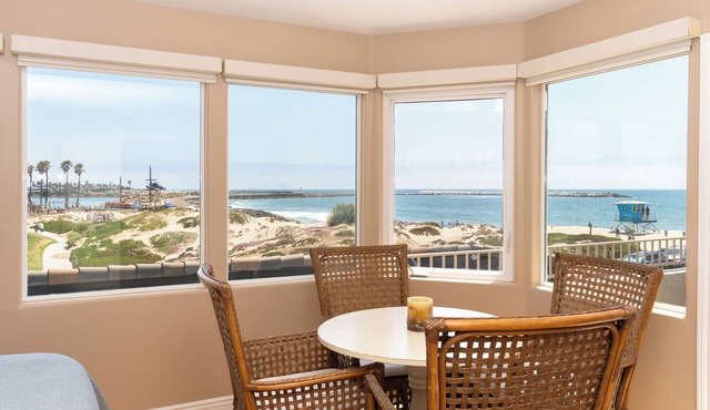 Contemporary Beach Getaway with Expansive Views