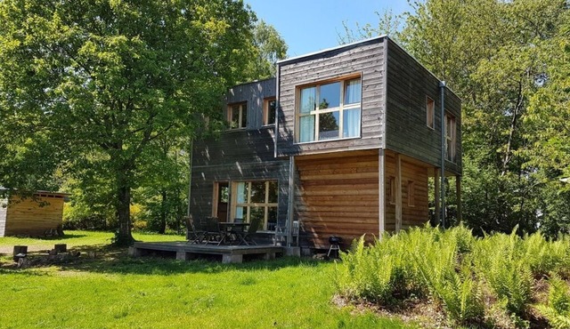 Contemporary bio-ecological gîte