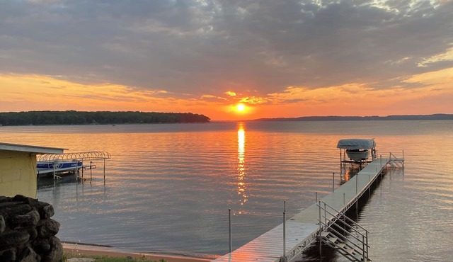 Contemporary cabin for family fun on Lake Miltona