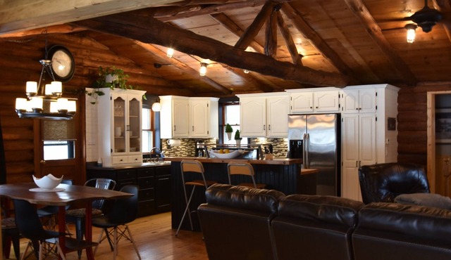 Contemporary Cabin Near Pine Creek, PA Grand Canyon and More