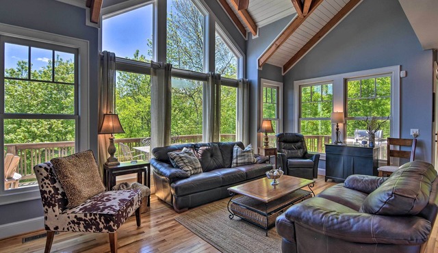 Contemporary Cabin on the Peak of Seven Devils