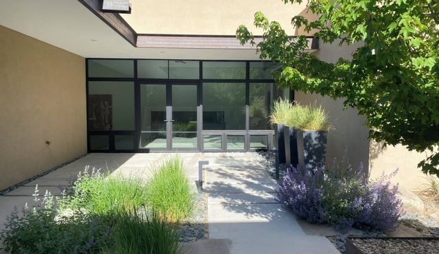 Contemporary Casita in Santa Fe’s Historic East Side