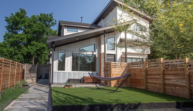 Contemporary Central Austin House w/Tesla Charger and Outdoor Grill