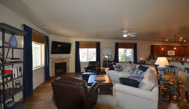 Contemporary, Centrally Located