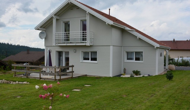 Contemporary Chalet comfort + Wifi, very quiet area 7 km from Gerardmer.