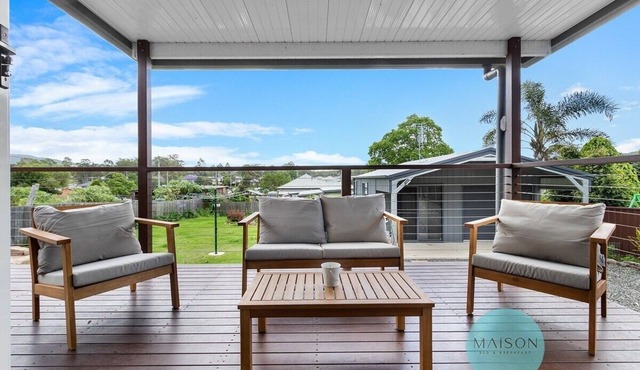 Contemporary Chic Cottage on Millfield