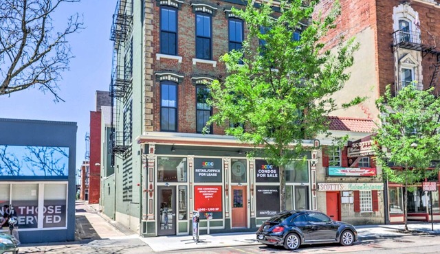 Contemporary Cincinnati Condo - Pets Allowed!