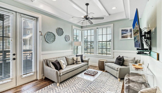 Contemporary Condo in the Heart of Cinnamon Shore+Great Amenities Nearby!