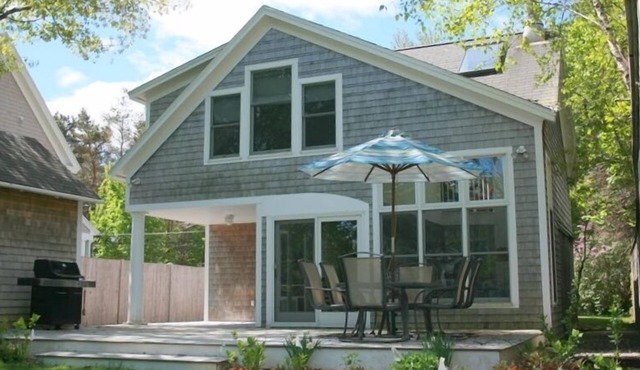 Contemporary Cottage in Biddeford Pool