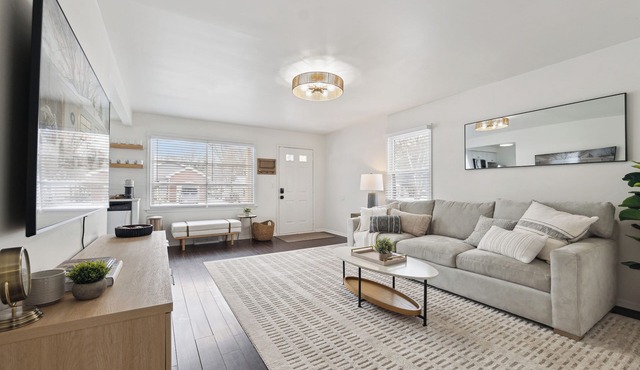 Contemporary Cottage 3BD Detroit/DTW/Ann Arbor