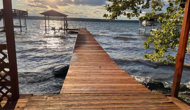 Contemporary Cottage on Seneca Lake - NO OWNERS FEES