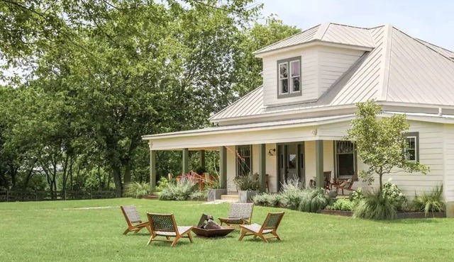 Contemporary Country Farmhouse in Lockhart Texas