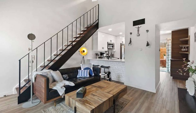 Contemporary Couples Getaway Near Austin Favorites