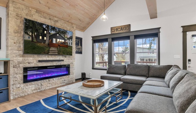 Contemporary, cozy, hidden gem close to wineries