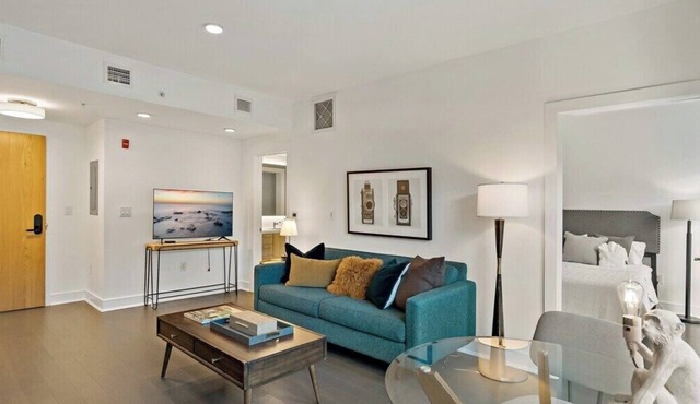 Contemporary | Downtown | Views