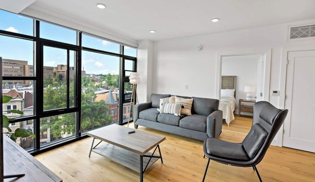 Contemporary | Downtown | Views | Luxury